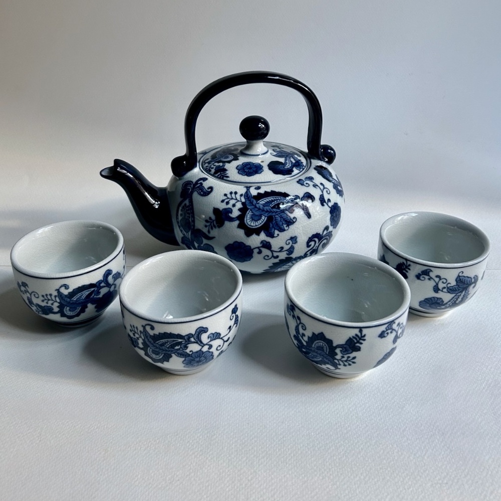 Vintage Pier 1 Imports White & Blue Chinoiserie Style Tea Set for 4